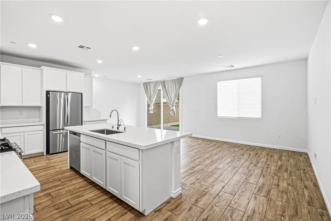 9763 Mojave Mountain Street — photo 4