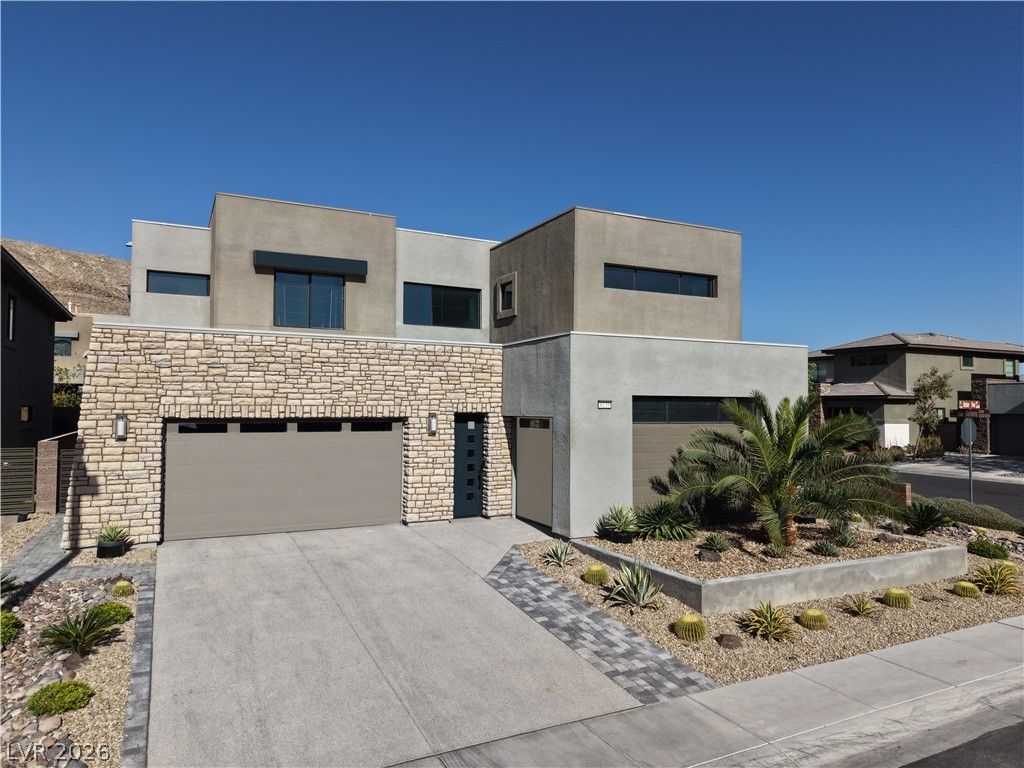 6135 Amber View Street — photo 2