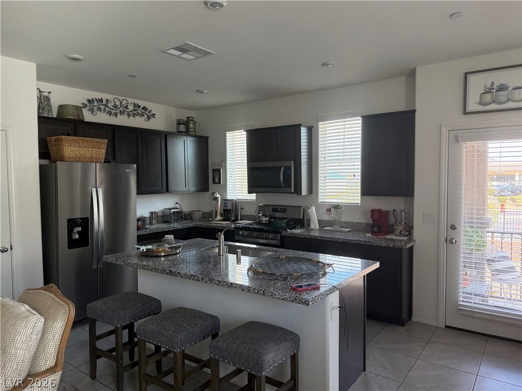 662 Foam Flower Lane — photo 3 of 24