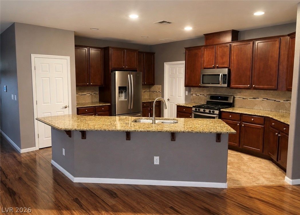6978 Leadville Peak Avenue — photo 3