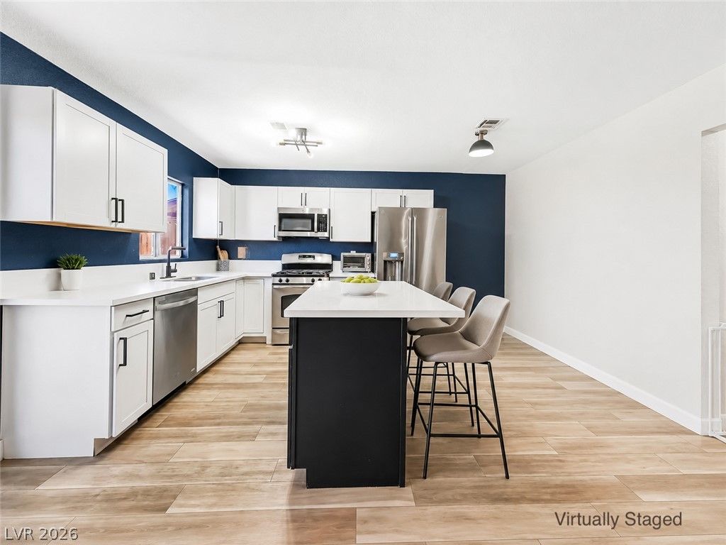 525 Zuber Avenue — photo 3 of 25