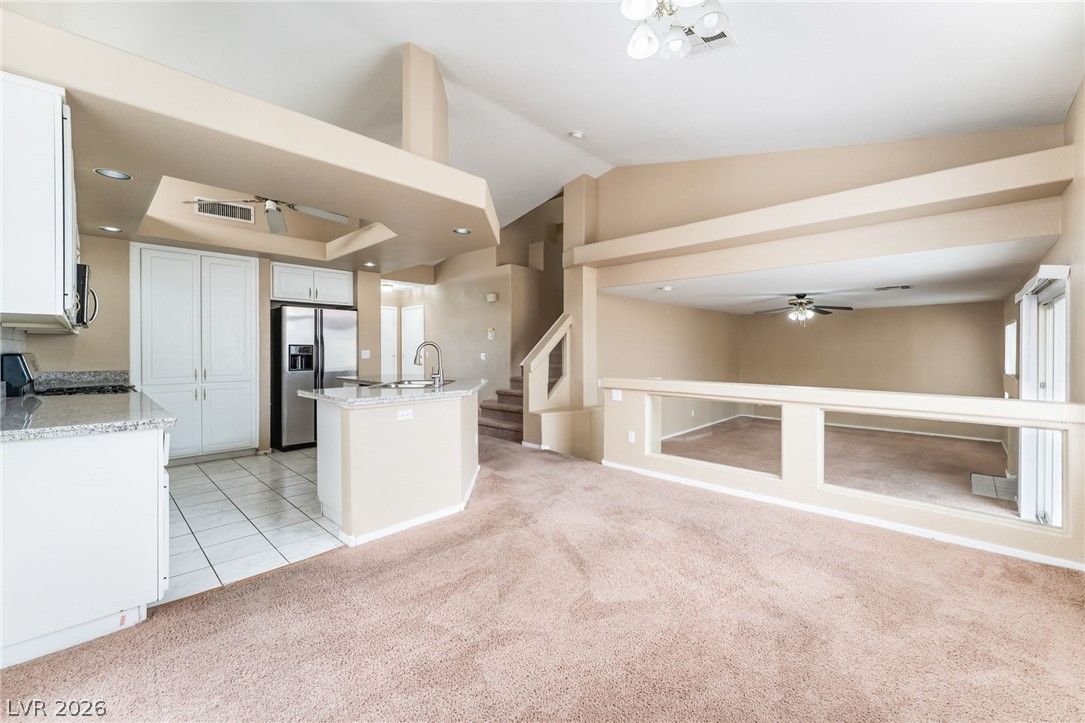 8725 Autumn Valley Avenue — photo 5
