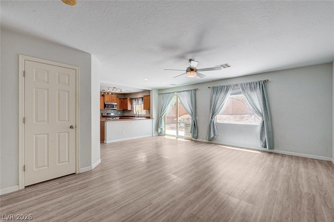 9139 Mackanos Avenue — photo 5