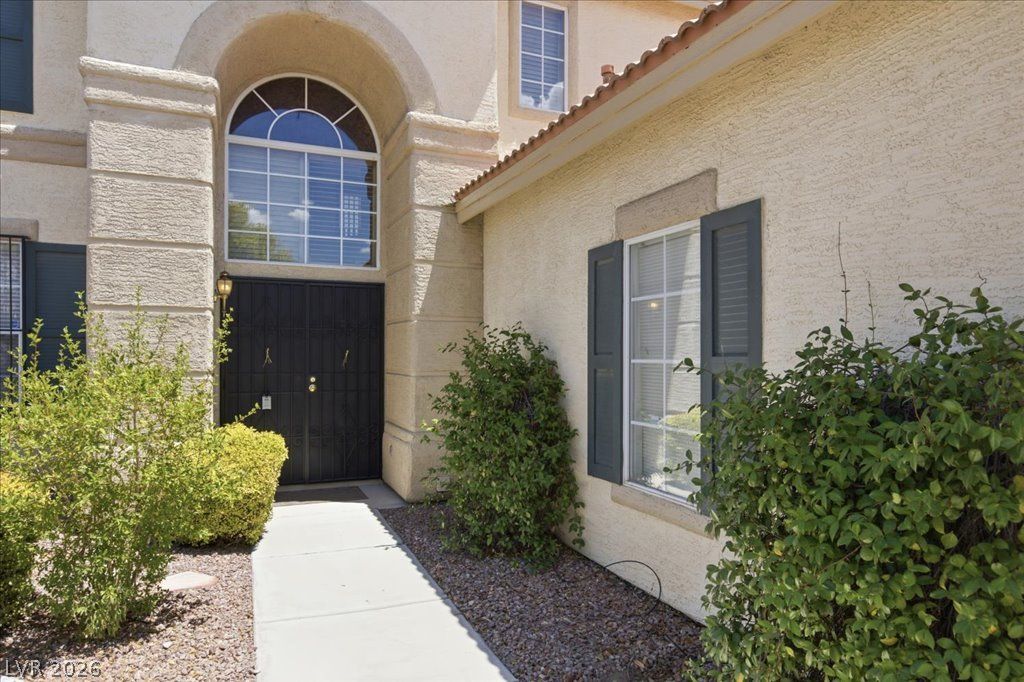 3624 Snowy Pines Street — photo 4 of 38