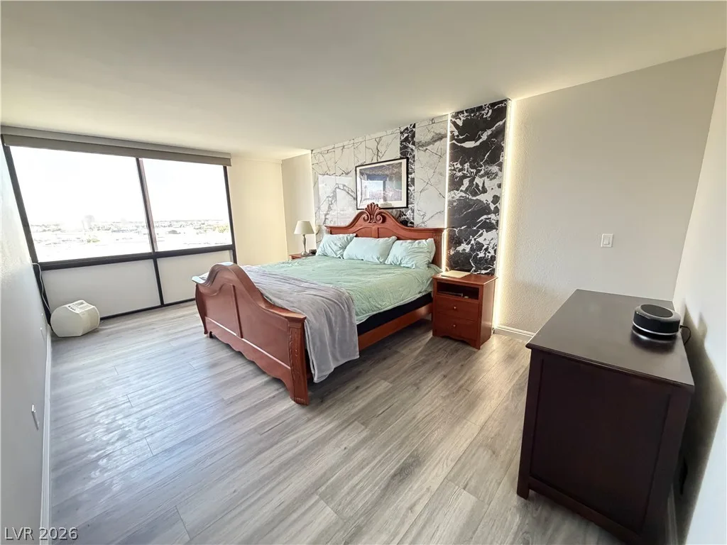 205 East Harmon Avenue 1010 — photo 5