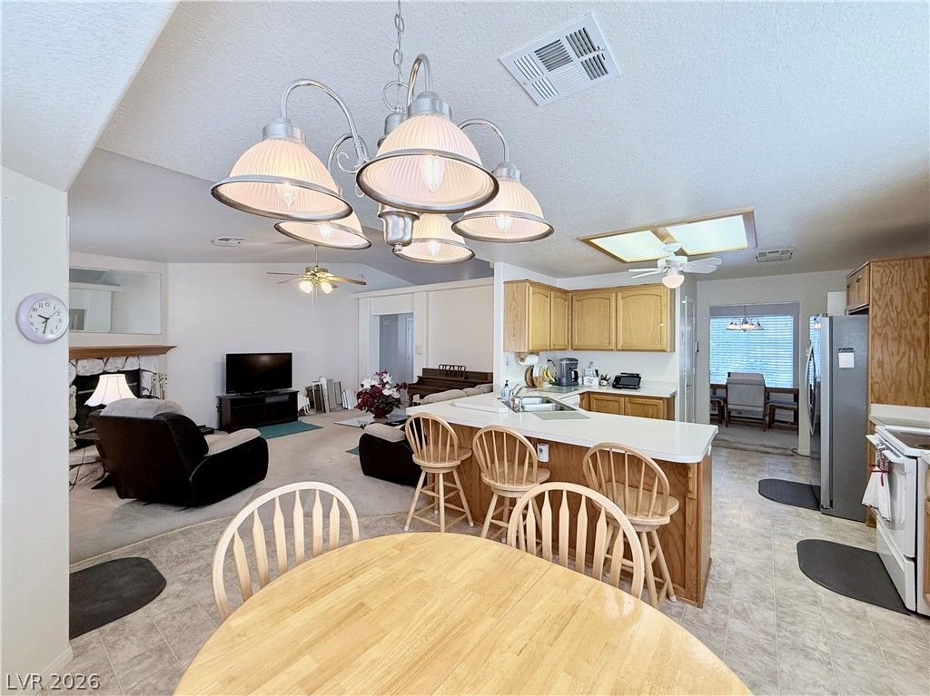 301 West Hickory Street — photo 5