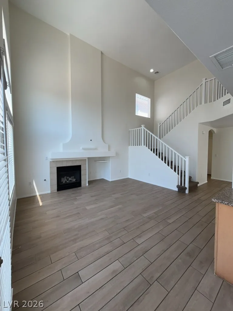 9237 HARBOR STREAM Avenue — photo 3