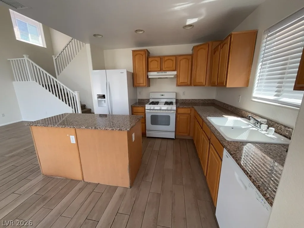 9237 HARBOR STREAM Avenue — photo 4
