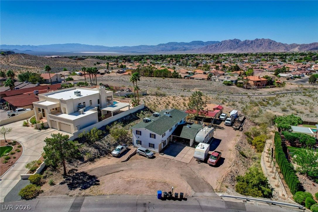 1424 Pueblo Drive — photo 2