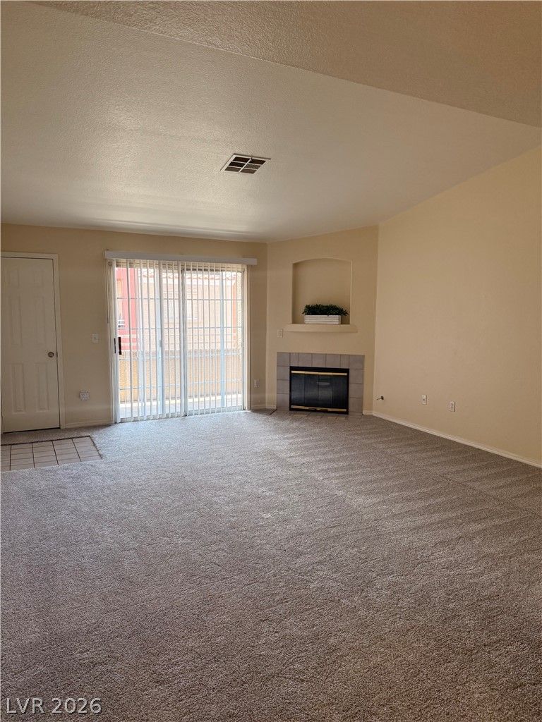 4730 East Craig Road 2029 — photo 3 of 31