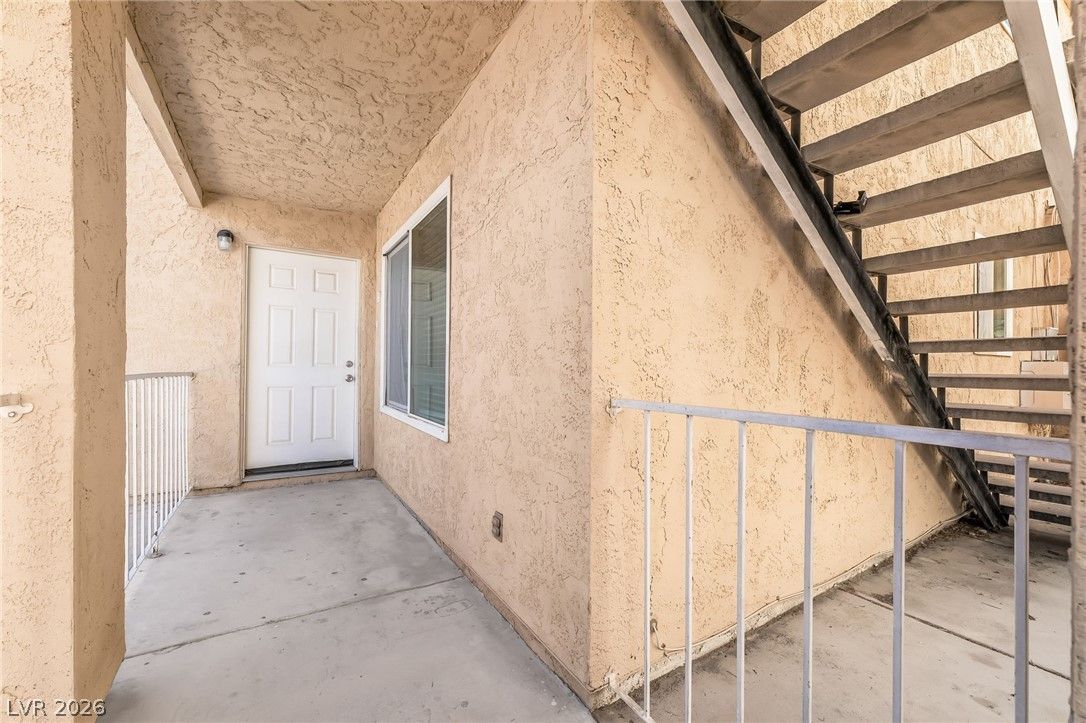 5303 Del Gado Drive B — photo 2