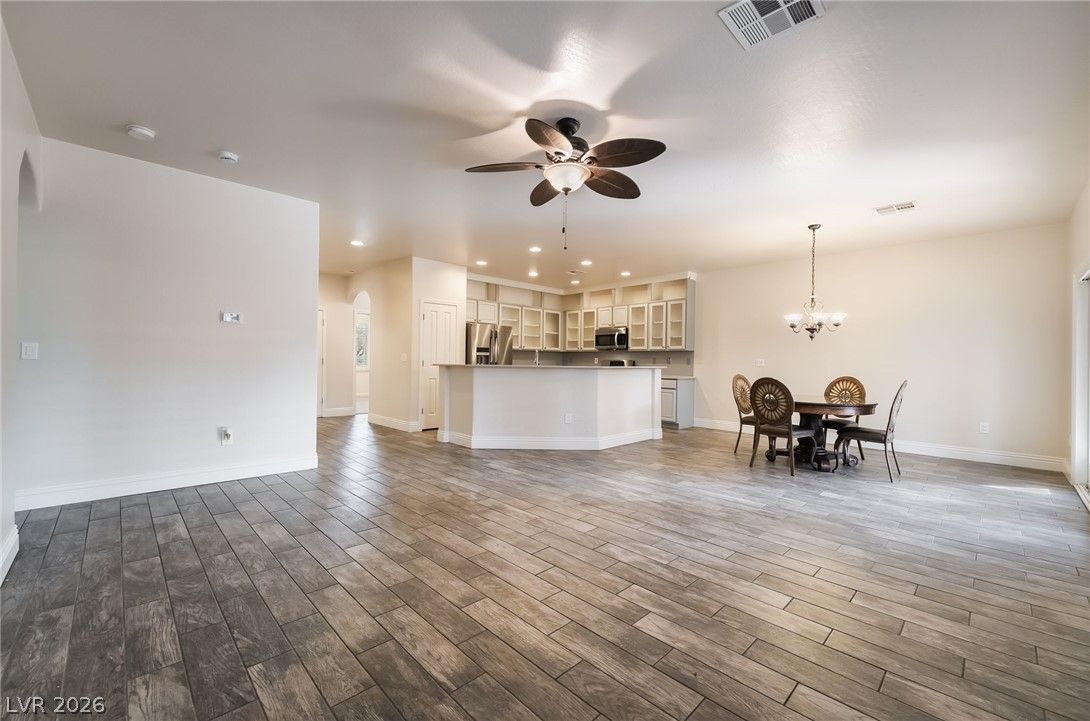 2455 Moonlight Valley Avenue — photo 5 of 35