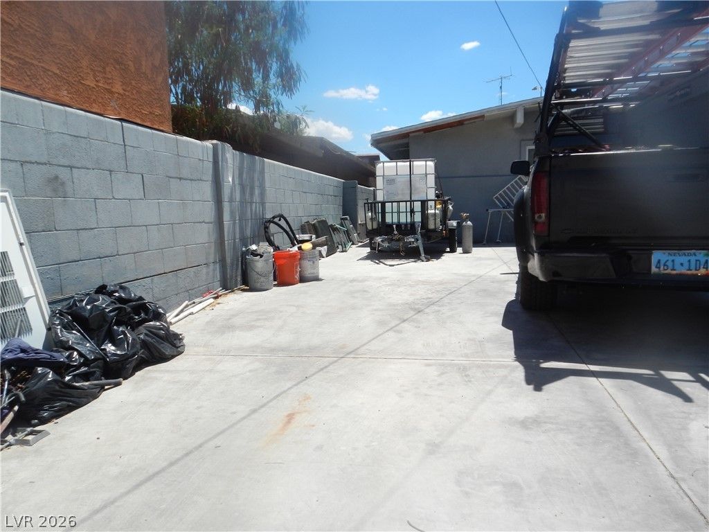 Photo 20