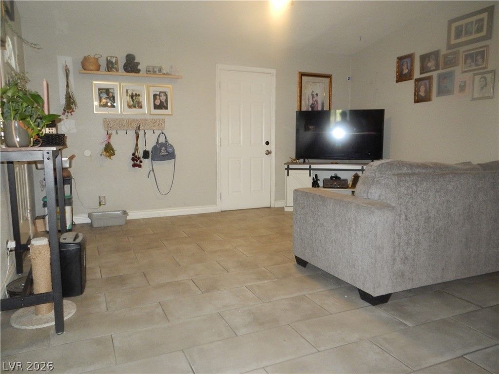 1717 East Mesquite Avenue — photo 3
