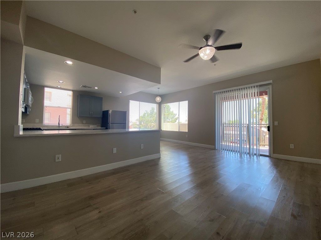 79 East Agate Avenue 207 — photo 3
