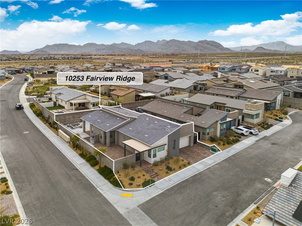 10253 Fairview Ridge Court — photo 4 of 38