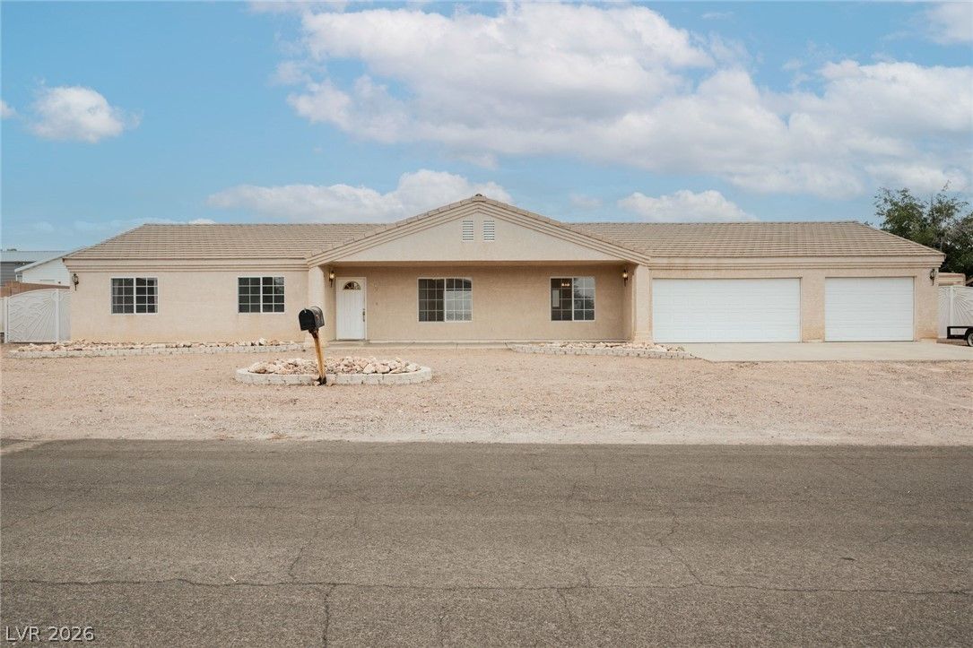 1531 Tumbleweed Drive — photo 2 of 46