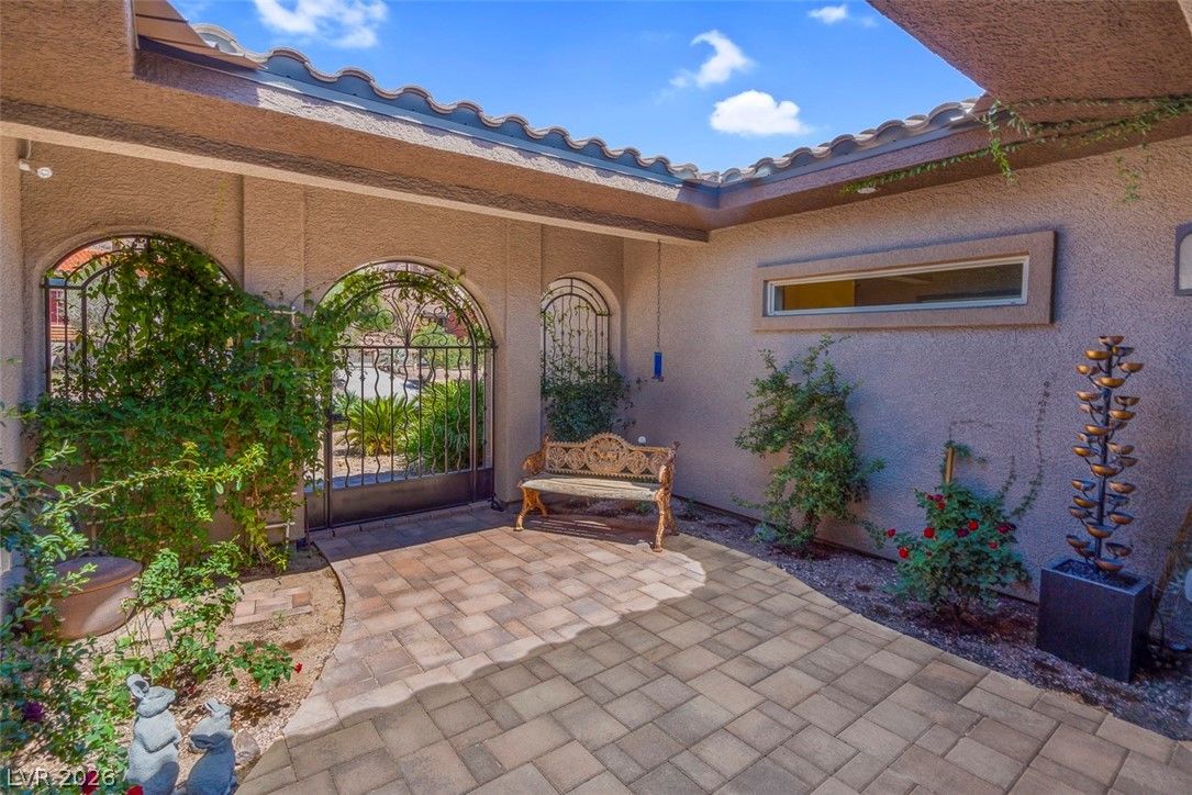 975 Keys Drive — photo 5 of 31