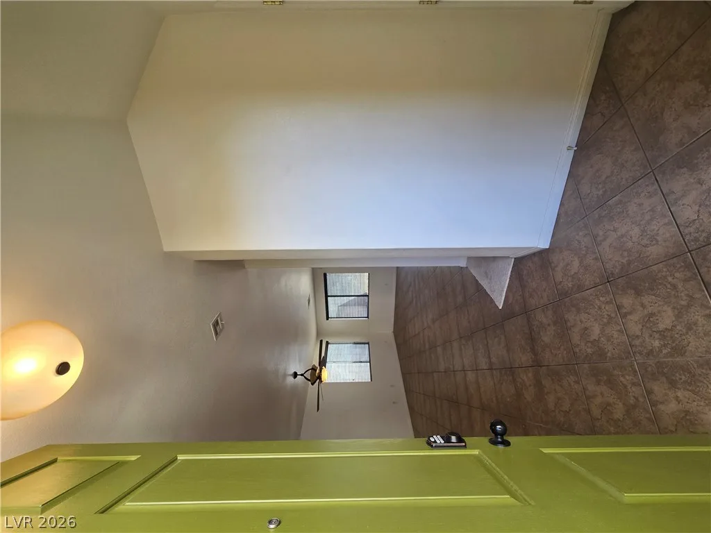 9164 CRAVEN Avenue — photo 3