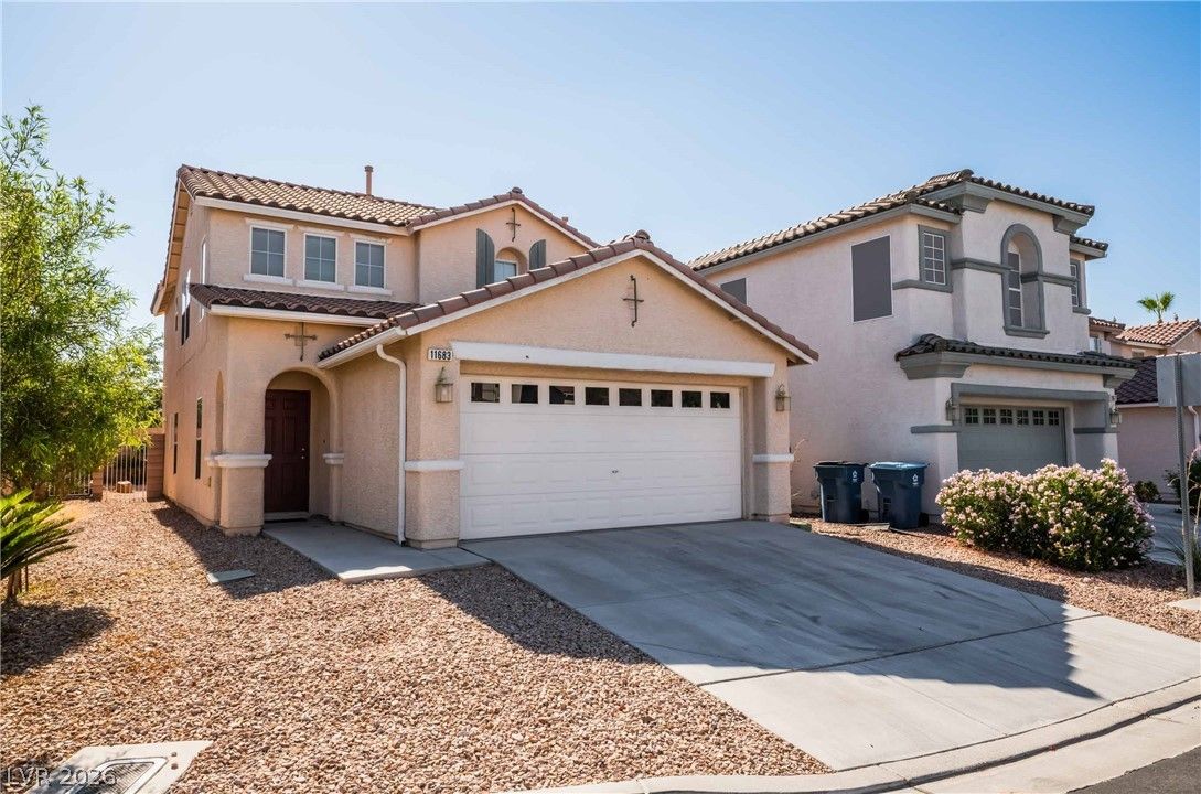 11683 Vacanze Court — photo 2
