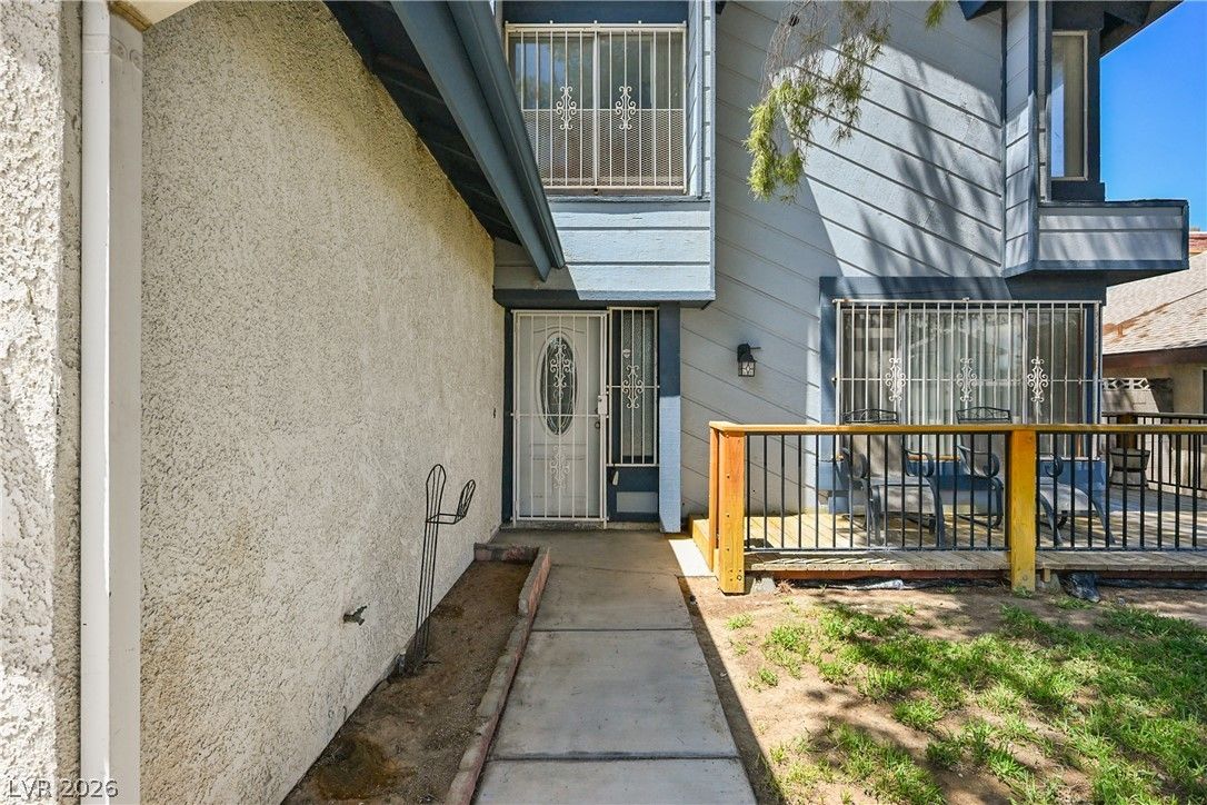 7100 Mountain Moss Drive — photo 2