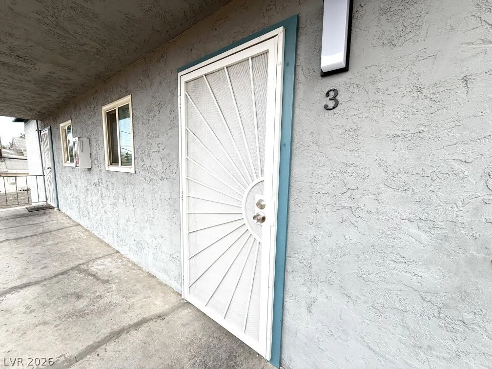 2105 Webster Street 3 — photo 2