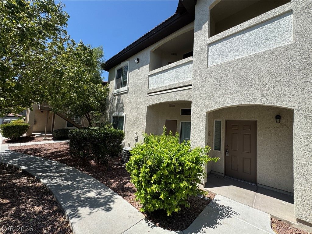 3350 Cactus Shadow Street 102 — photo 1