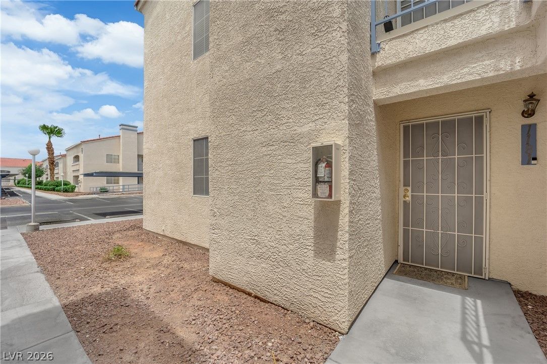 2725 South Nellis Boulevard 1181 — photo 2 of 27