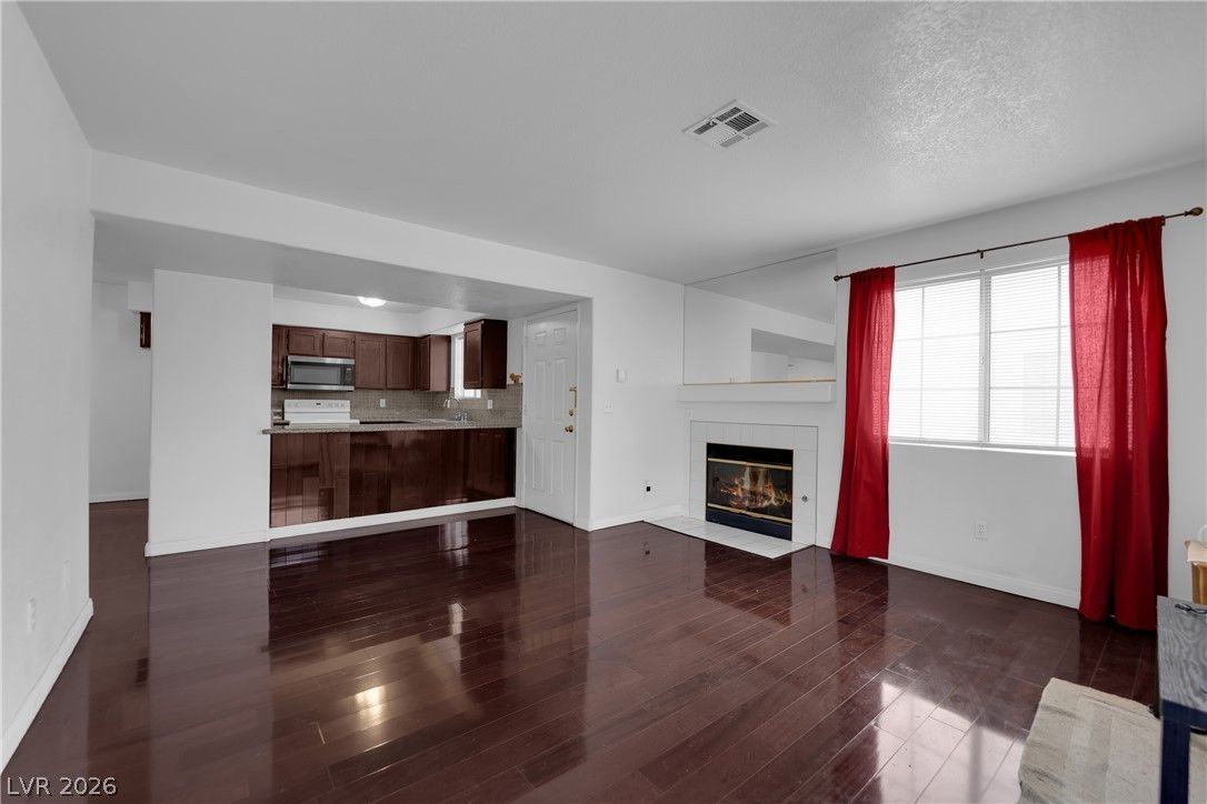 2725 South Nellis Boulevard 1181 — photo 3 of 27