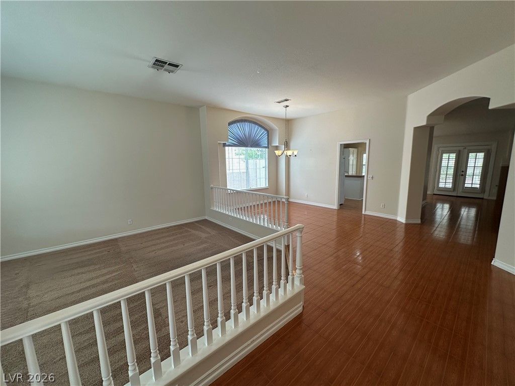 2109 Cedar Hills Street — photo 2