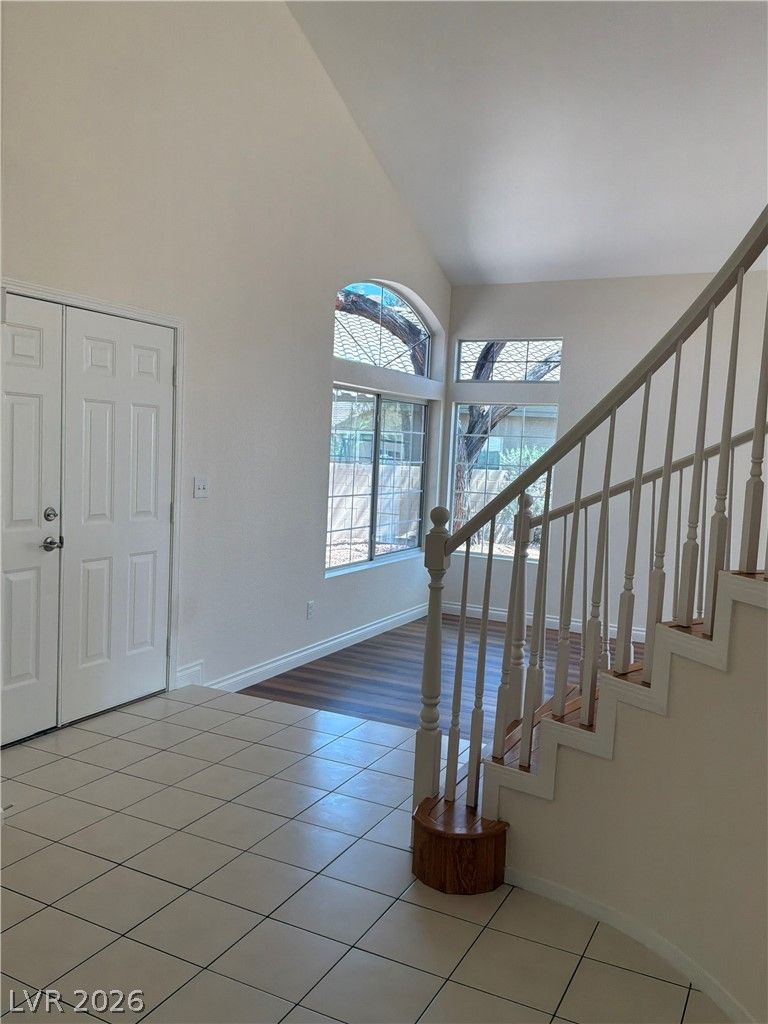 3240 Ariba Street — photo 2