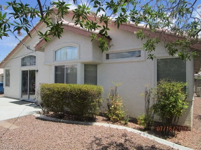 2345 Queen Bee Court — photo 4