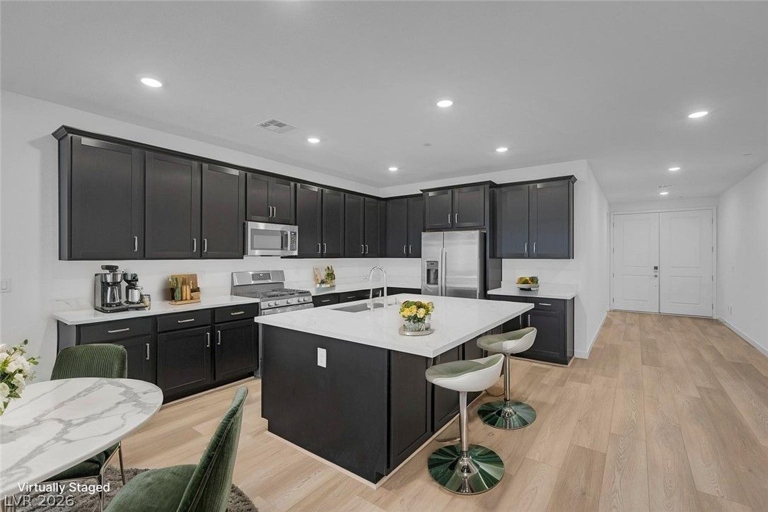 105 Rowan Grove Avenue — photo 3 of 29