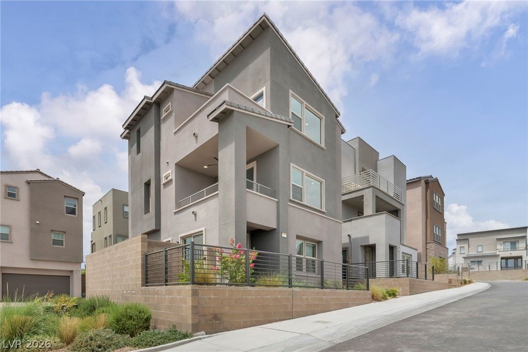 11573 Hawking Avenue — photo 2