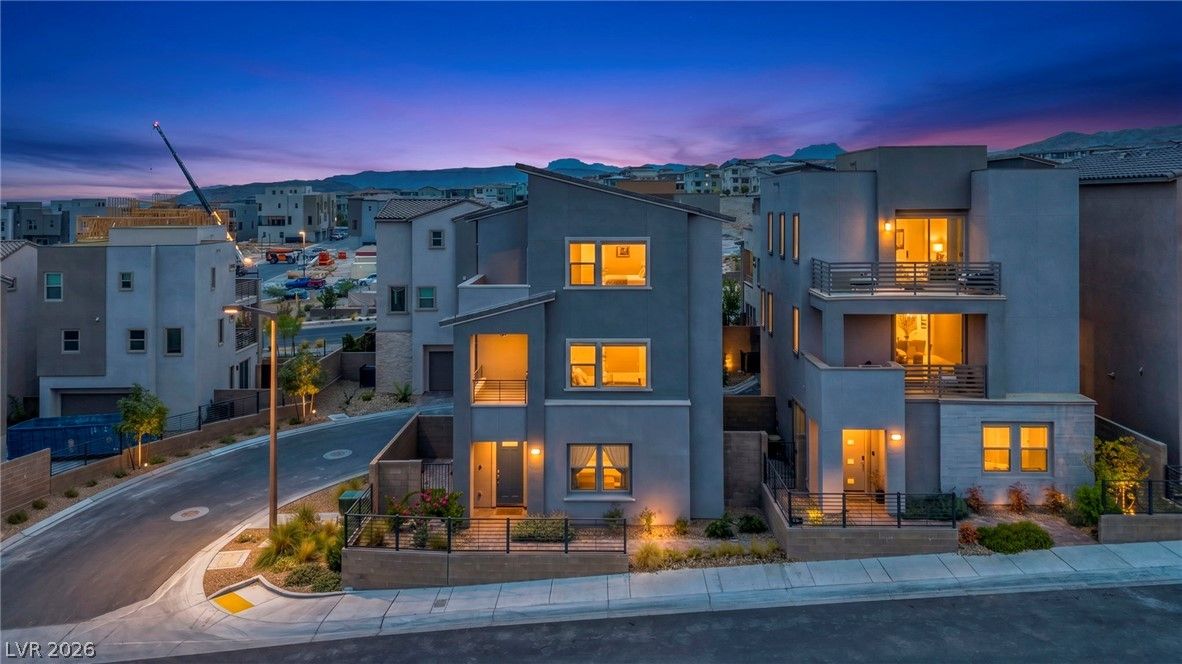 11573 Hawking Avenue — photo 3