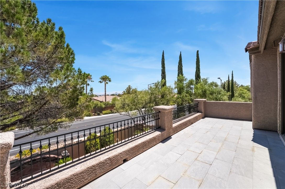 186 Uccello Drive — photo 4