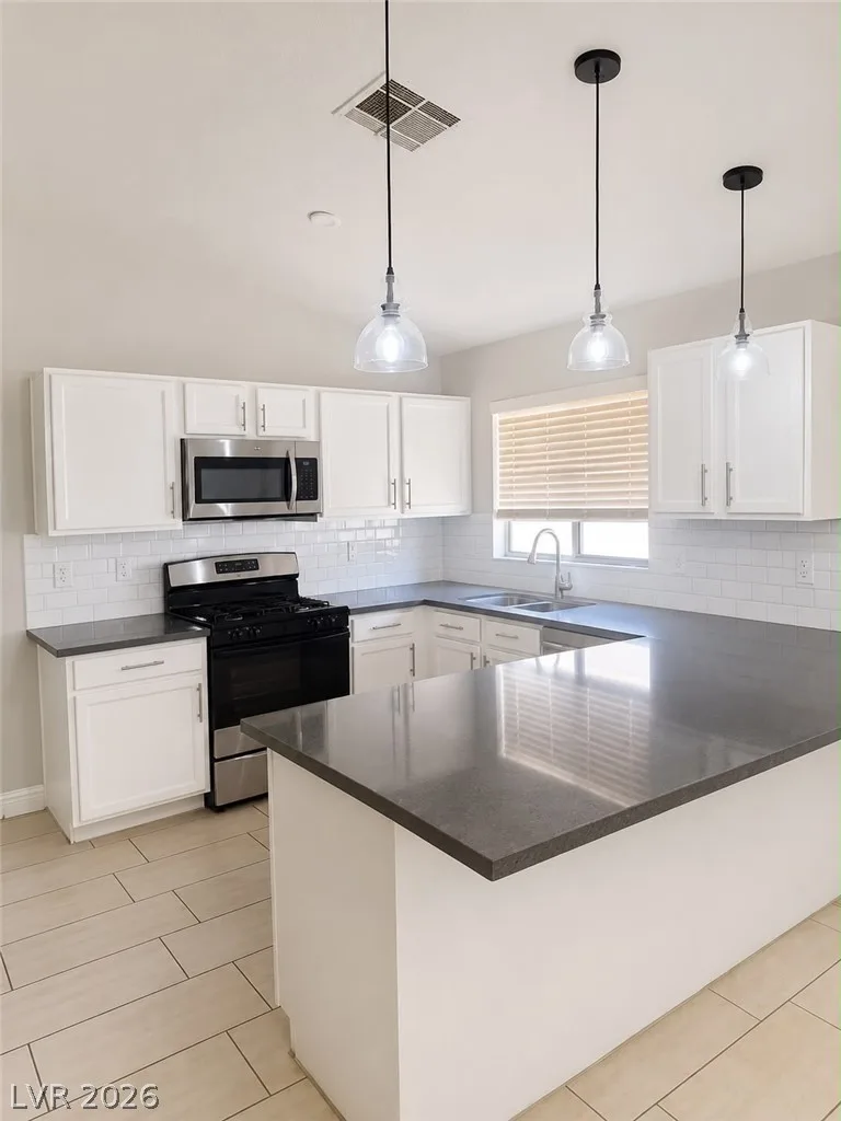 9594 Bighorn Ranch Avenue — photo 2