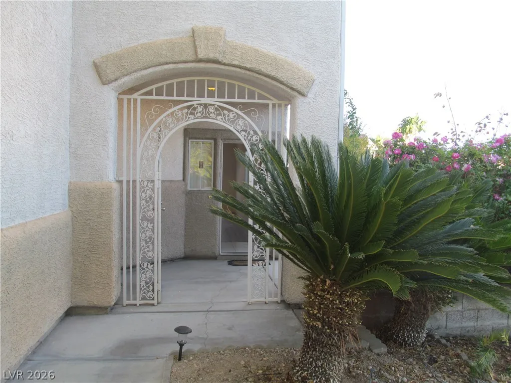 9600 Rainfall Avenue — photo 2