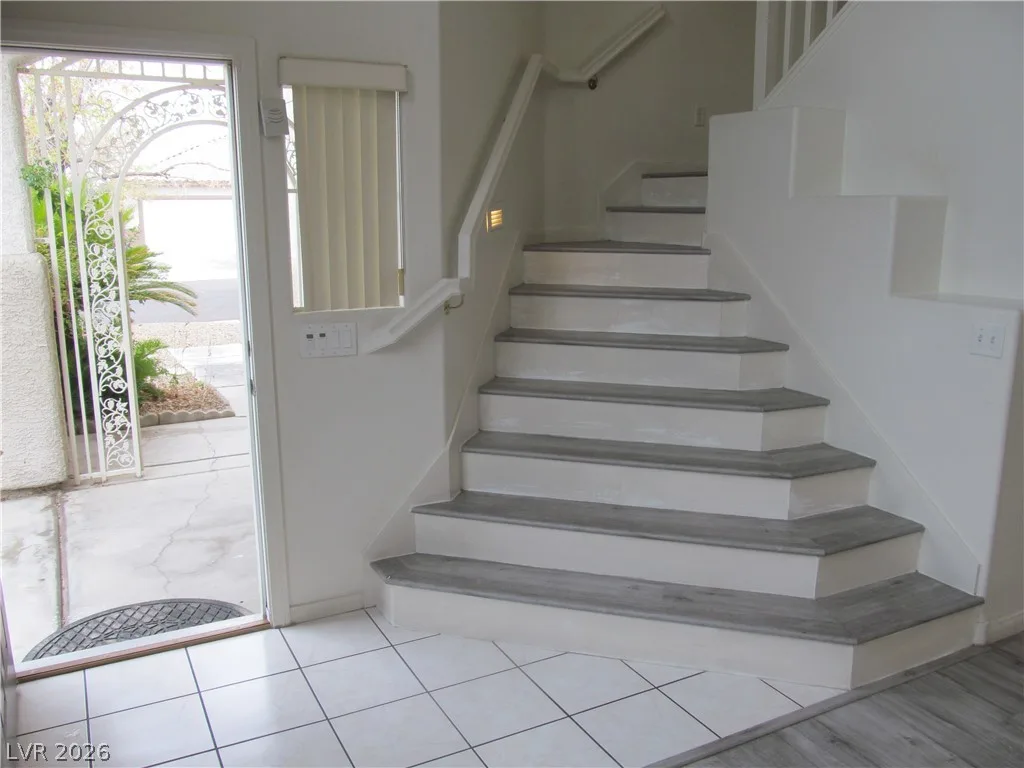 9600 Rainfall Avenue — photo 4