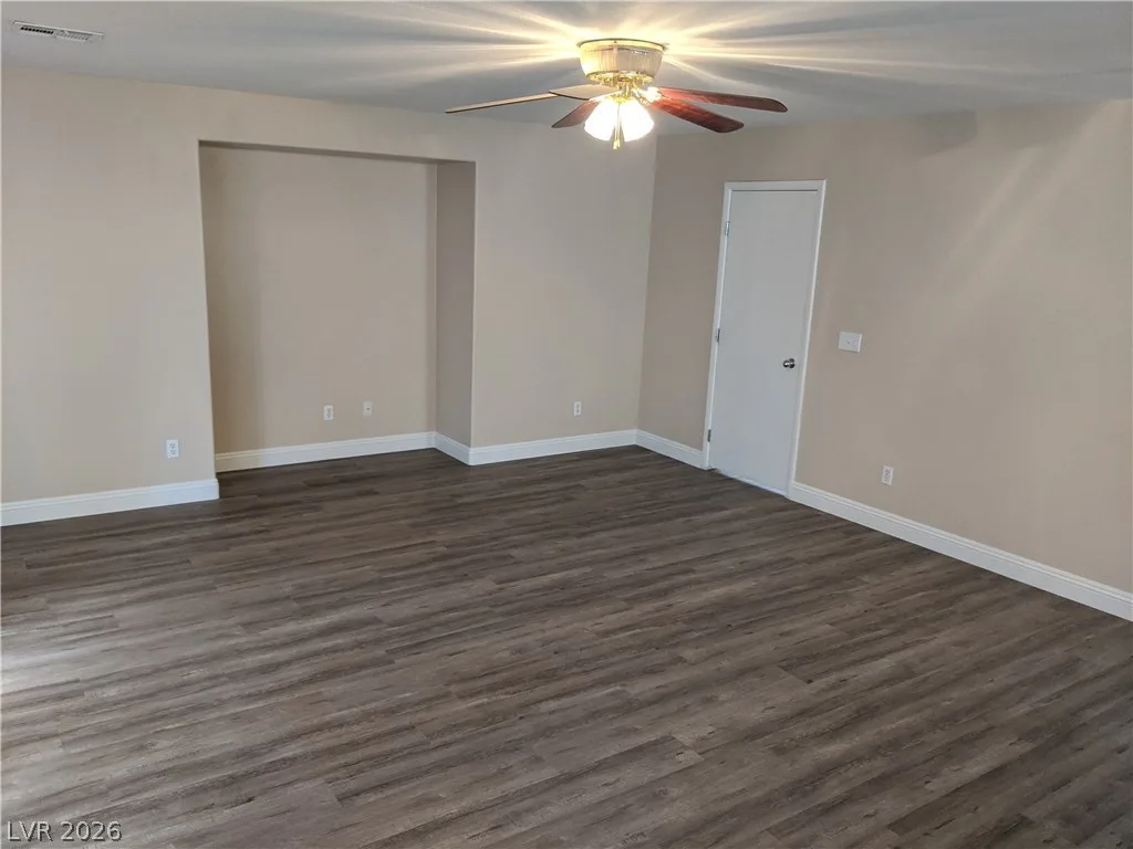 824 Ribbon Grass Avenue — photo 4