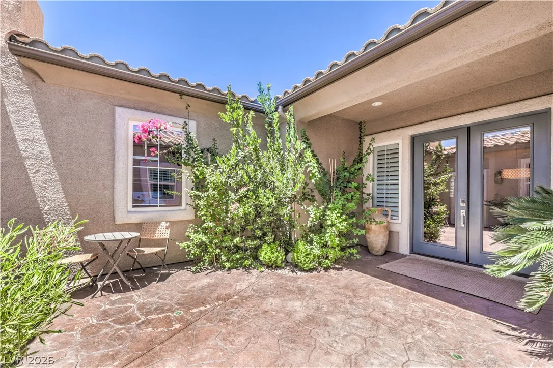 7166 Frontier Hills Avenue — photo 5