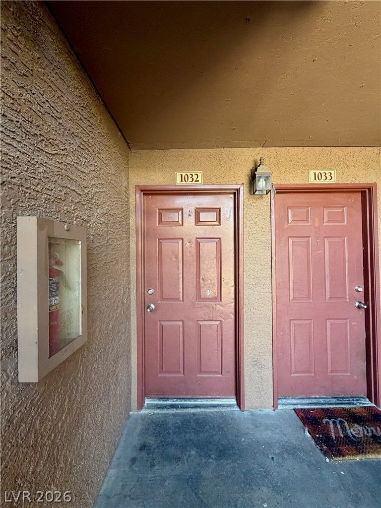 2750 South Durango Drive 1032 — photo 3 of 37