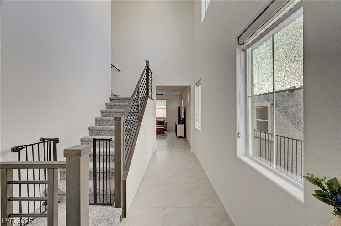 10938 Fennel Avenue — photo 2