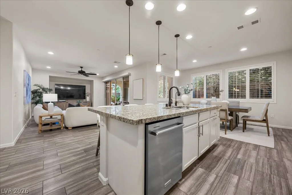 2572 Sable Ridge Street — photo 3
