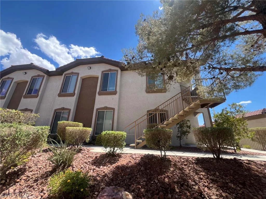 2305 West Horizon Ridge Parkway 1613 — photo 2
