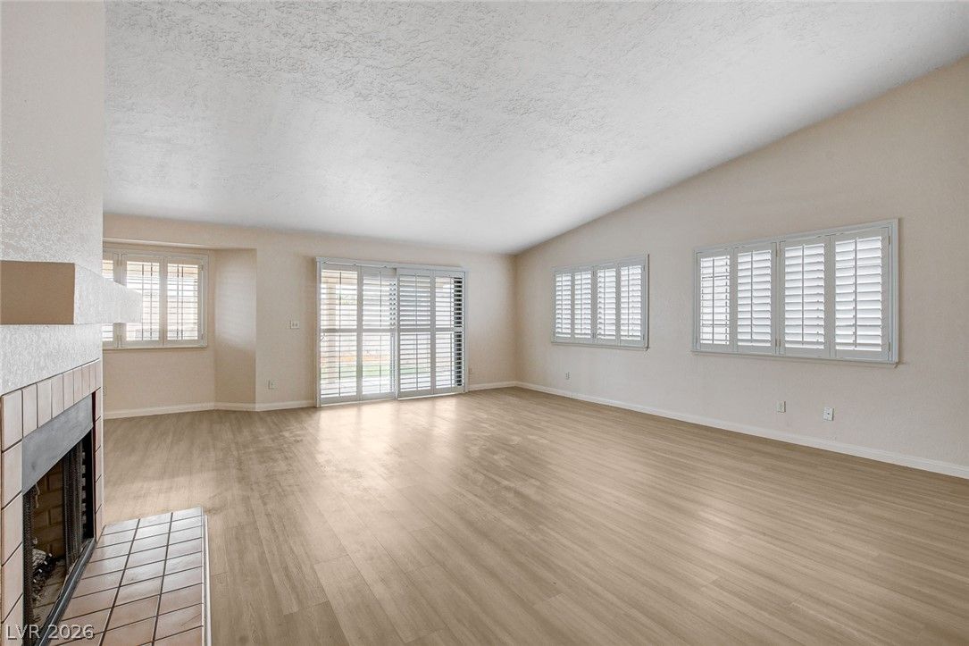 694 Freedom Lane — photo 4
