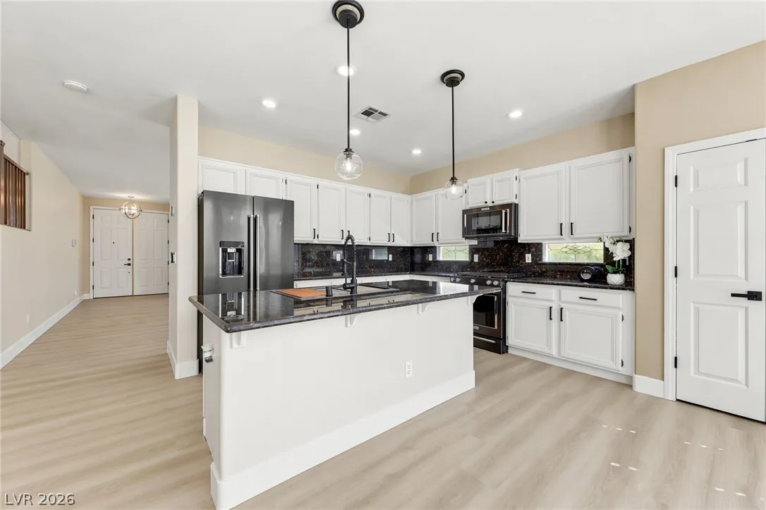 2551 Williamsburg Street — photo 4