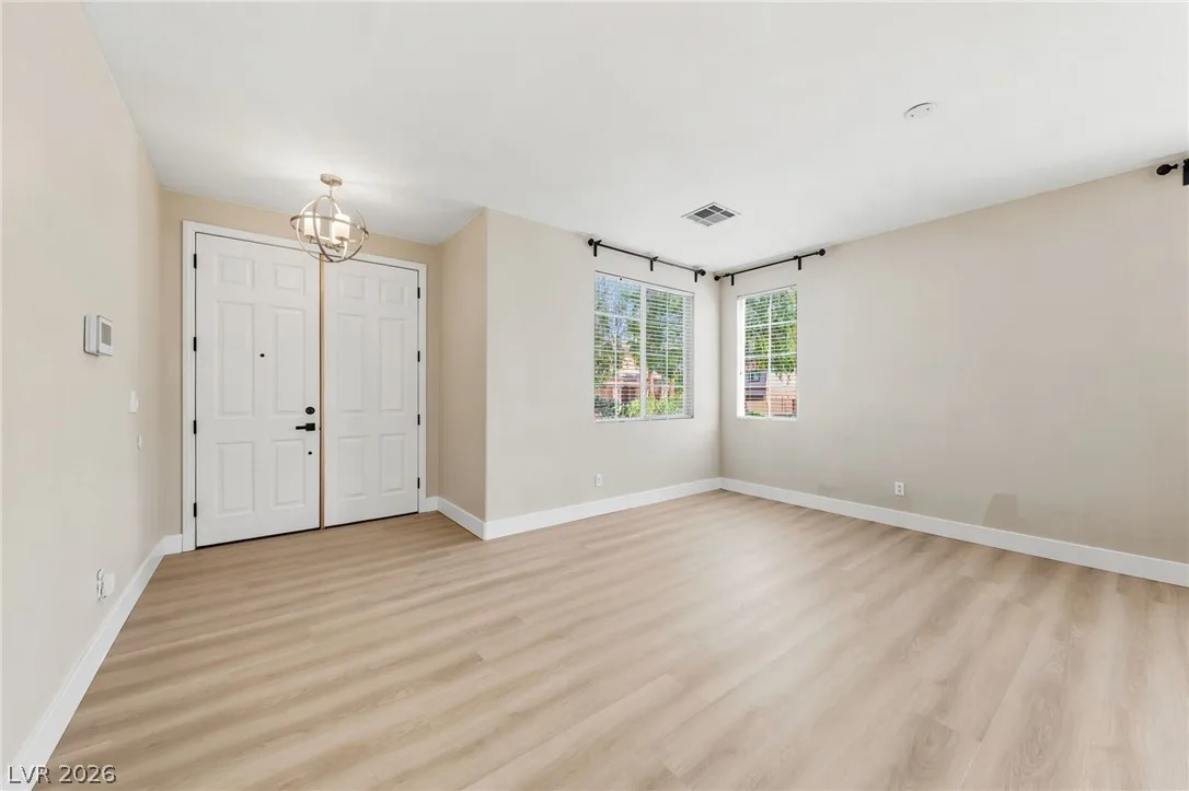 2551 Williamsburg Street — photo 5