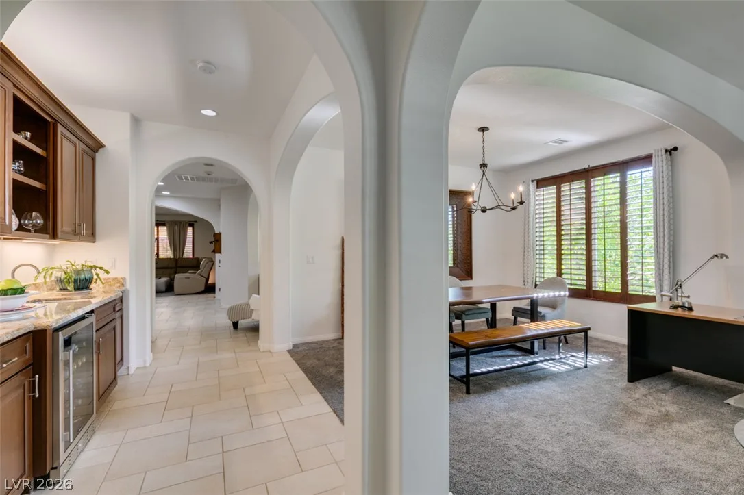 10206 Timberline Peak Avenue — photo 4
