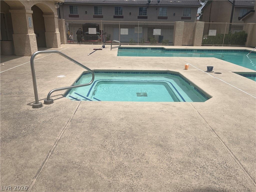 913 Nevada Sky Street — photo 4